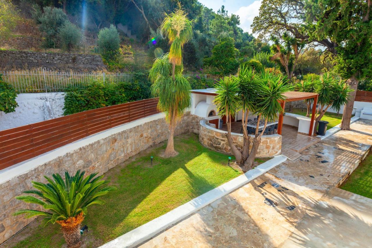 Bella Foresta Villa II Ixia  Extérieur photo